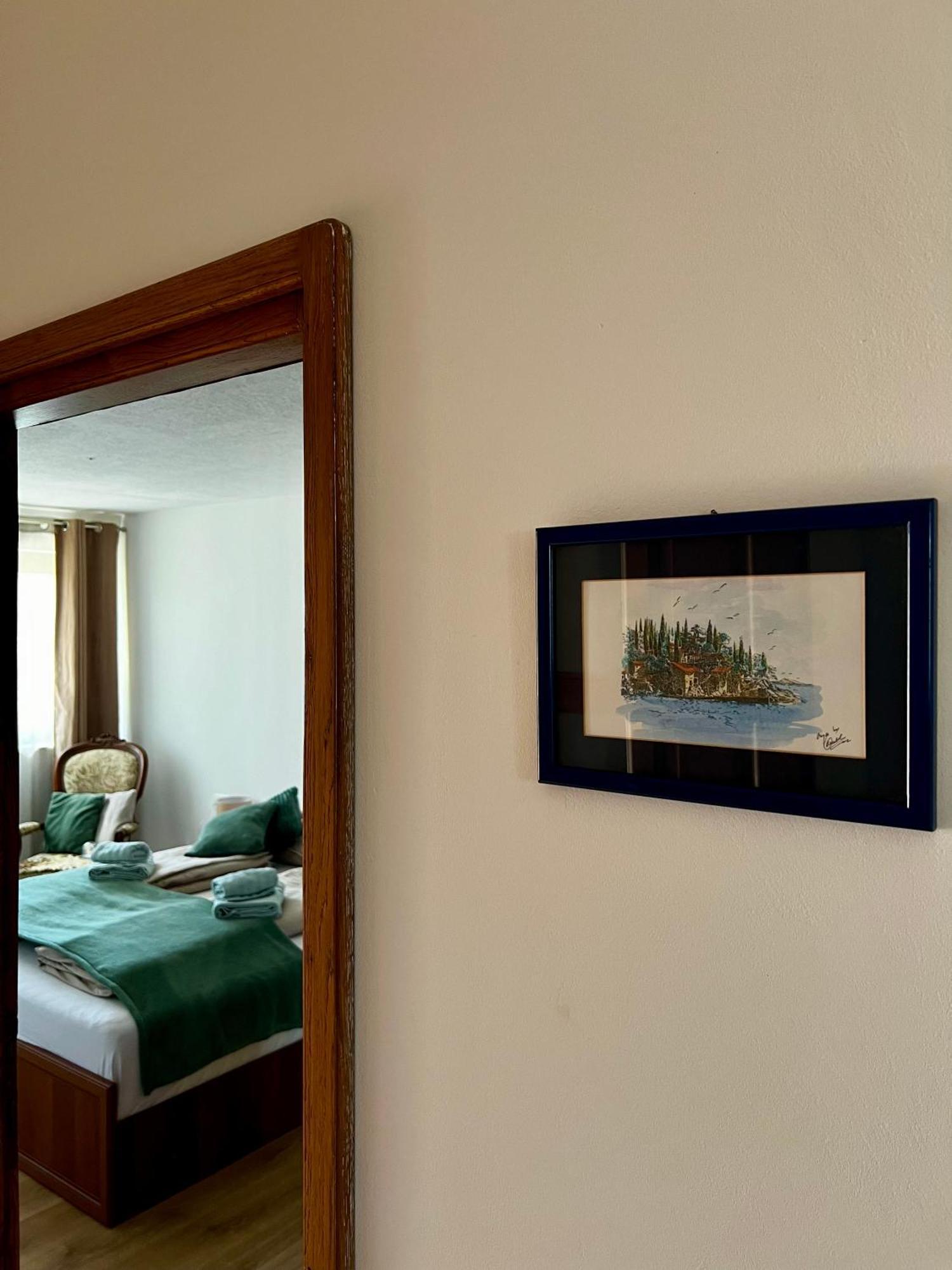 Eden Apartment Пула Екстериор снимка