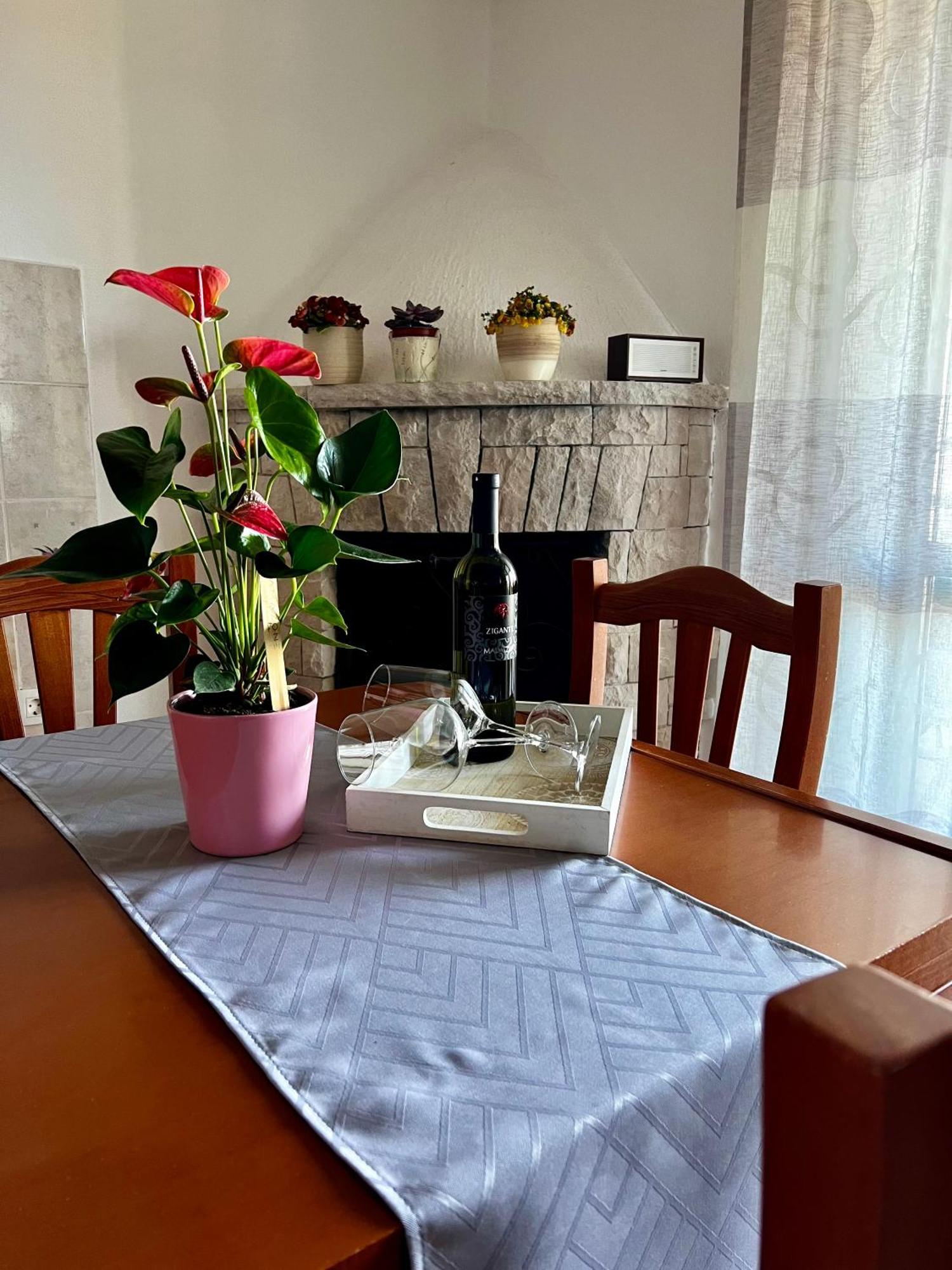 Eden Apartment Пула Екстериор снимка