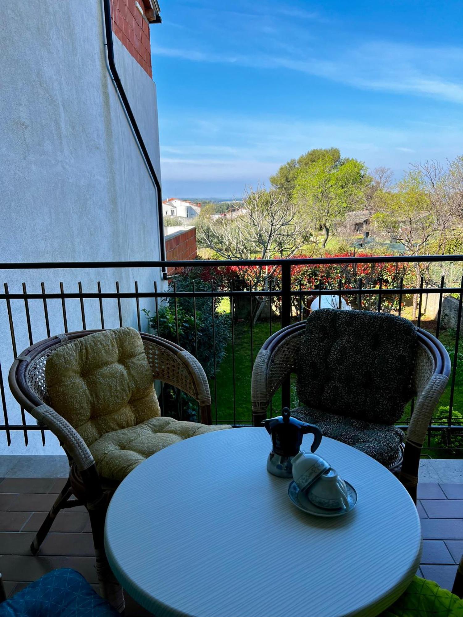 Eden Apartment Пула Екстериор снимка
