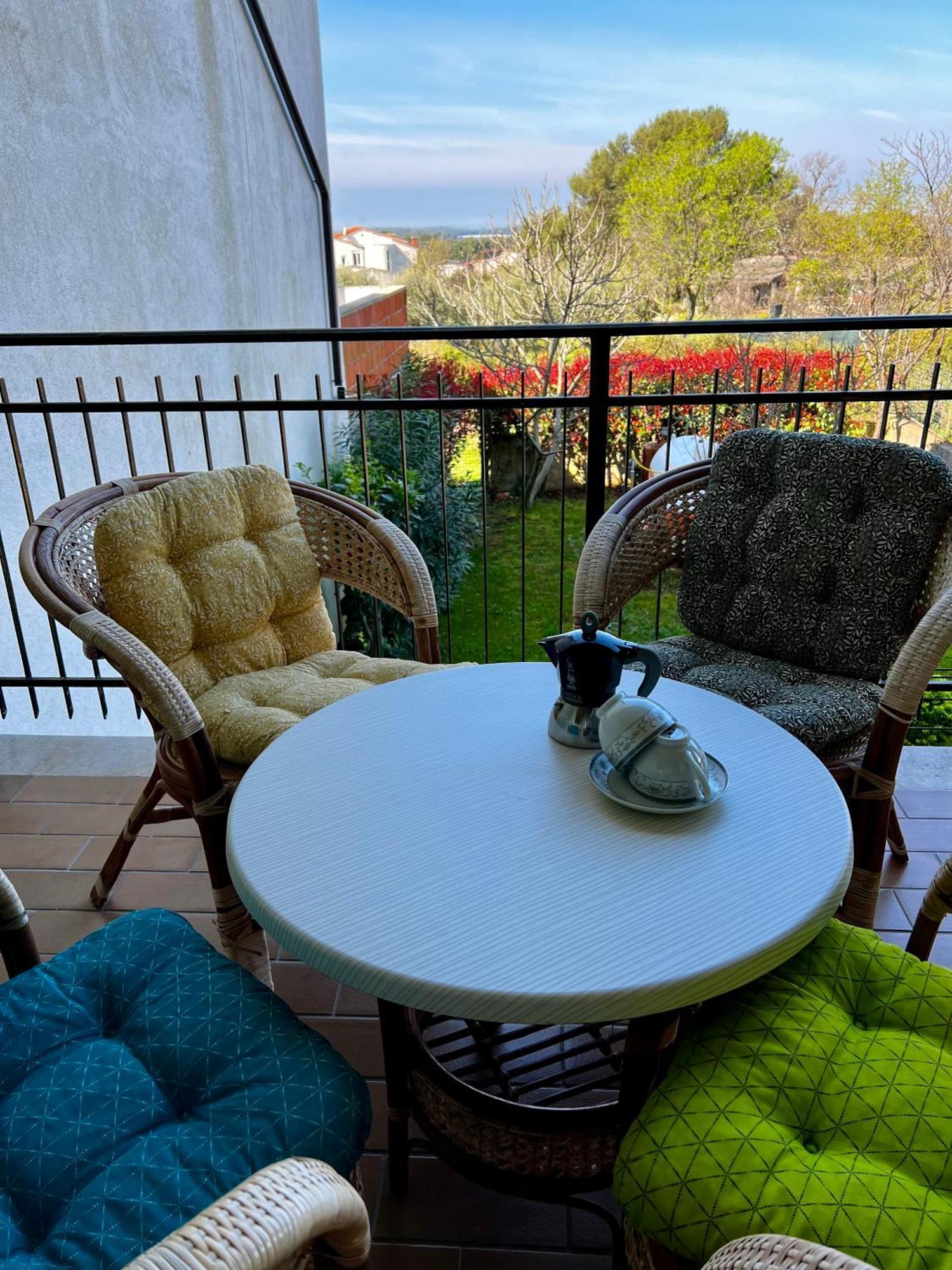 Eden Apartment Пула Екстериор снимка